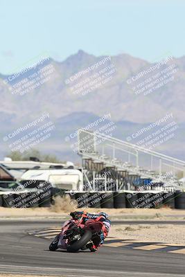 media/Nov-16-2025-Race Pace (Sun) [[8c5fa54630]]/Non Verified Riders (1st 20 Minutes)/4-Turn 16 (1116am)/